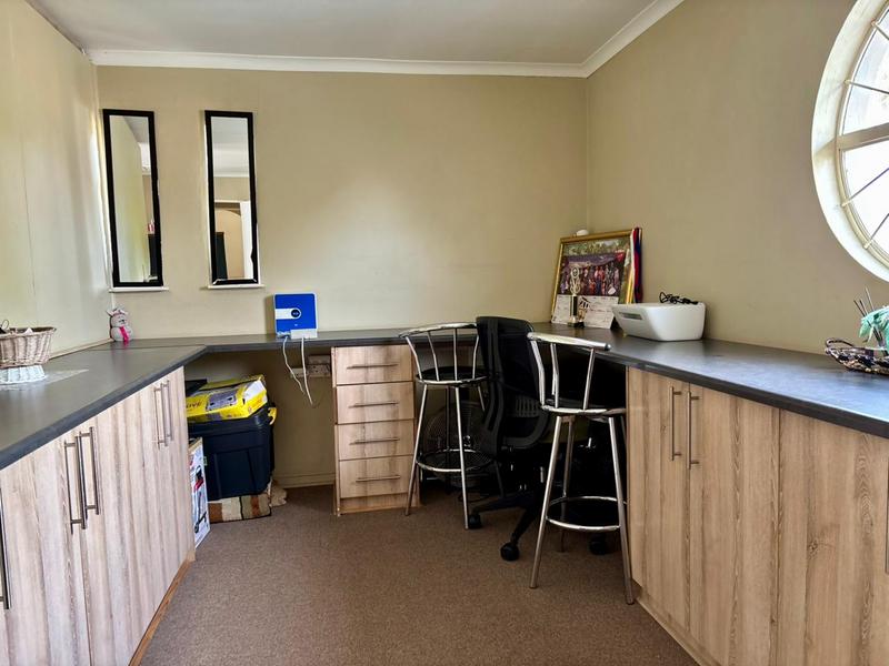 3 Bedroom Property for Sale in Pellissier Free State
